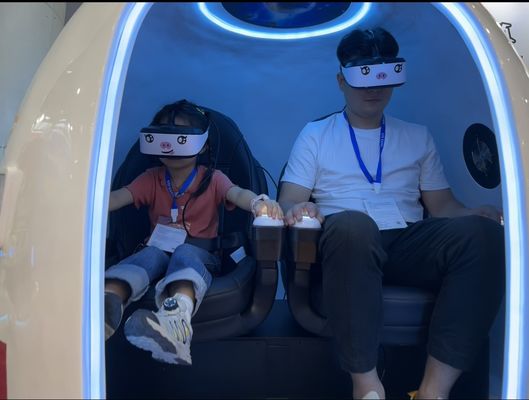 Fun Space Capsule 2 Seat VR Cinema Simulator. Exclusivo 360° Rotating Capsule, controle de tela dupla, mais de 20 jogos especiais, óculos DPVR e efeitos múltiplos