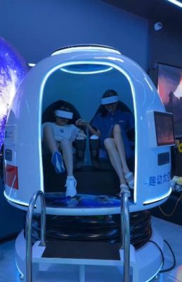 Fun Space Capsule 2 Seat VR Cinema Simulator. Exclusivo 360° Rotating Capsule, controle de tela dupla, mais de 20 jogos especiais, óculos DPVR e efeitos múltiplos
